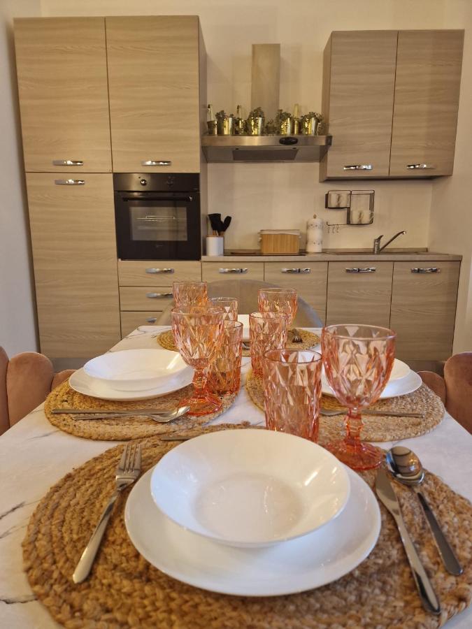 דירות Regina Milano In Porta Romana 2 - Sky Tv, Wifi E Breakfast Box מראה חיצוני תמונה
